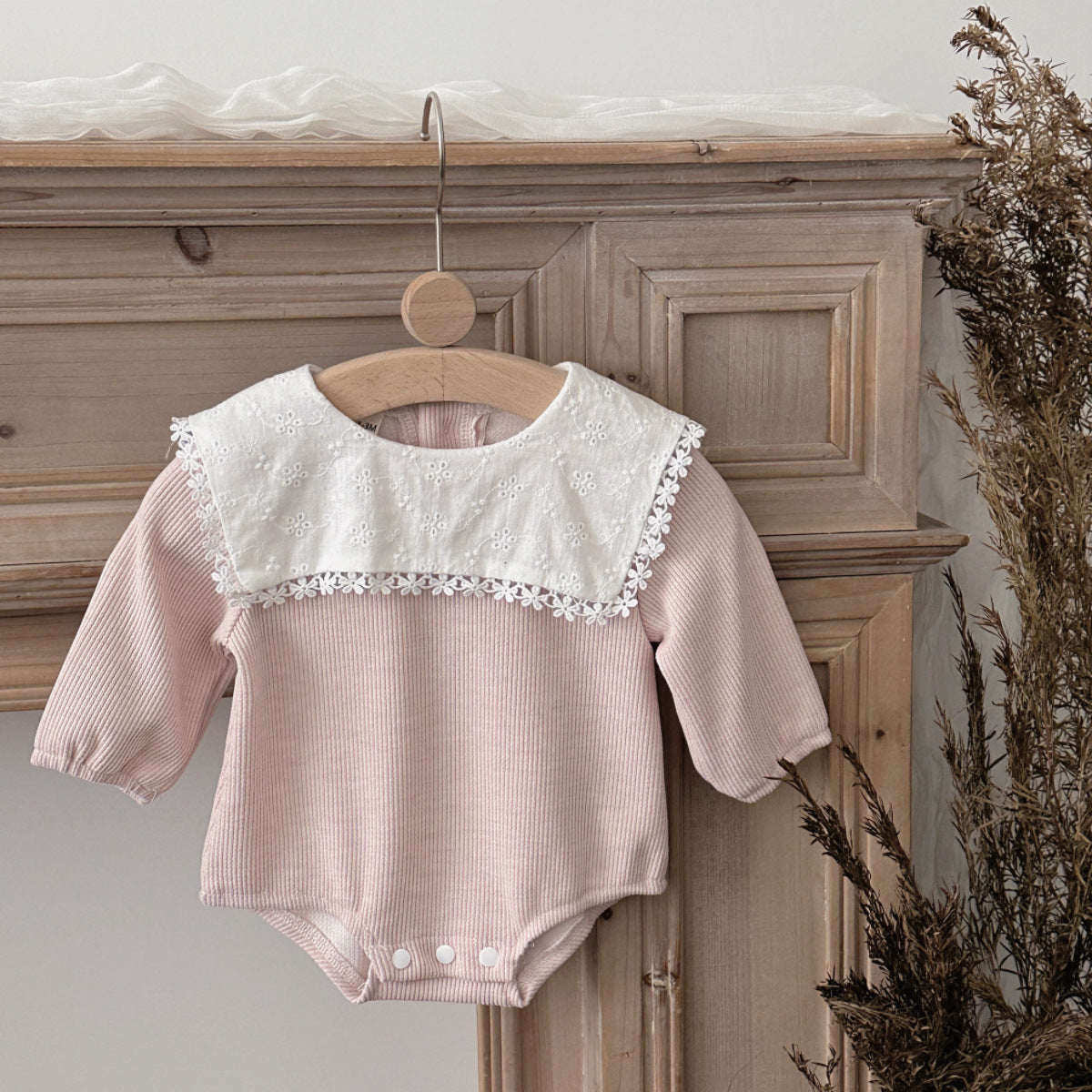Long sleeved embroidered baby girl solid color khaki crawling clothes